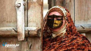پوشش محلی زنان در روستای کانی - قشم